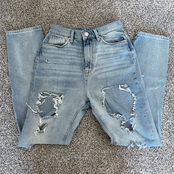 BDG Denim - Urban Outfitters • BDG High Wasted Mom Destroyed Jean • Size 26w • Light wash
